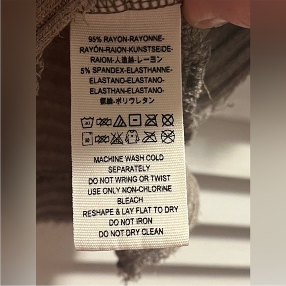 Free People Beige Distressed Cowl Neck Long Sleeve Sweater S Open Back Boho - Picture 7 of 7